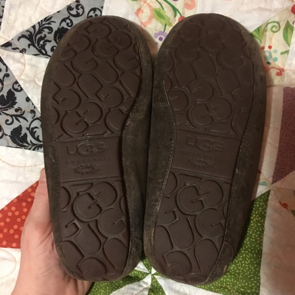 Brown Ugg slippers - Picture 4 of 6